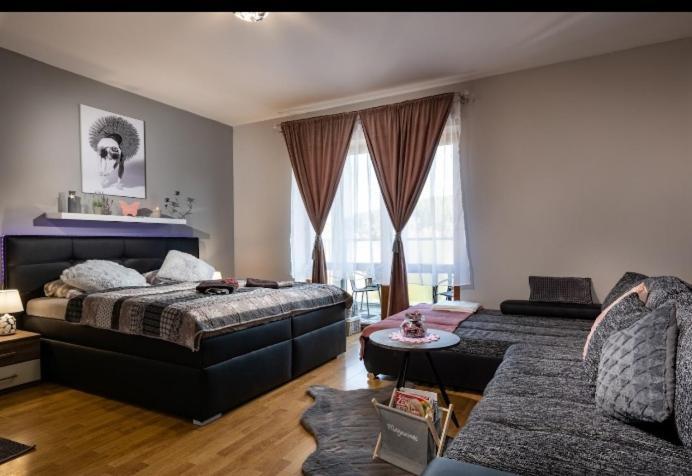 Apartman Zara Superior Lipótszentmiklós Kültér fotó